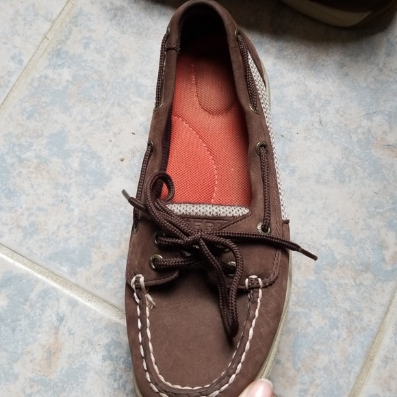 Sperry - Picture 2 of 4
